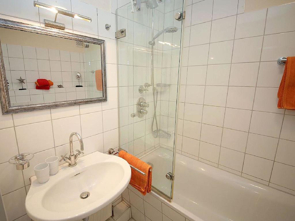 Ferienhaus Suedblick Am Yachthafen Breege Ngoại thất bức ảnh